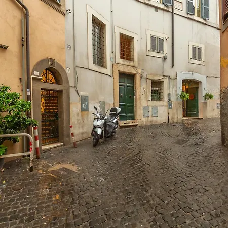2 Bdr Navona Quintessential Charm Apartamento *